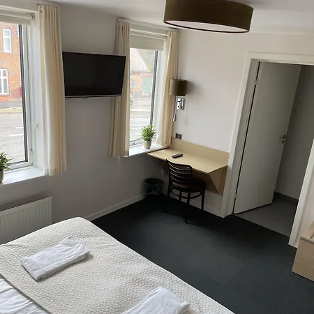 אורחן Auning Kro 3*