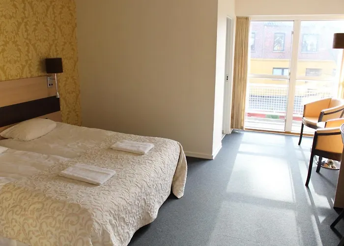 Auning Kro אורחן