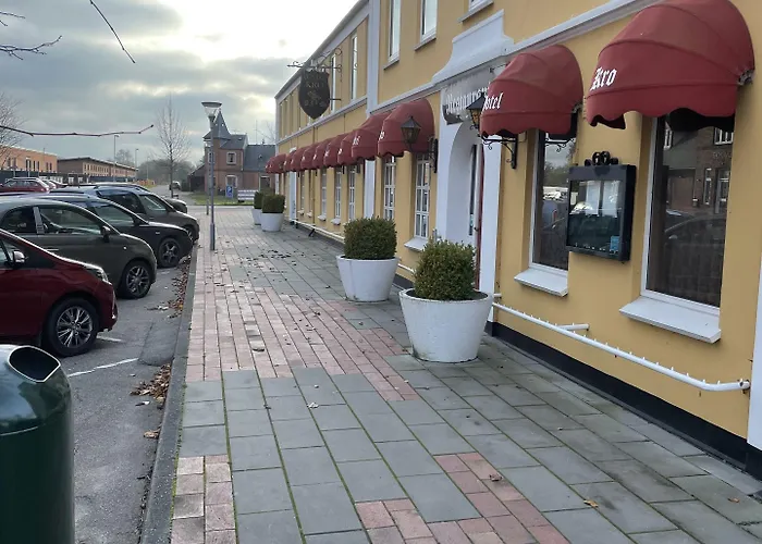 אורחן Auning Kro 3*