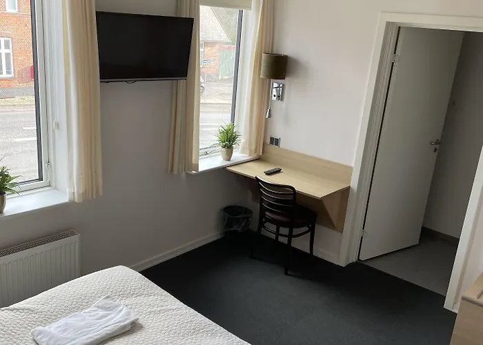 אורחן Auning Kro 3*